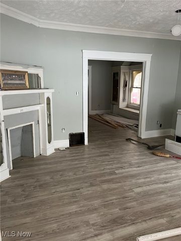 10212 Kinsman Road, Cleveland, OH 44104