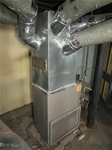 10212 Kinsman Road, Cleveland, OH 44104