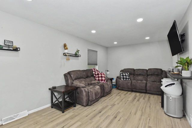 8348 Cold Spring ROAD, Greenfield, WI 53220