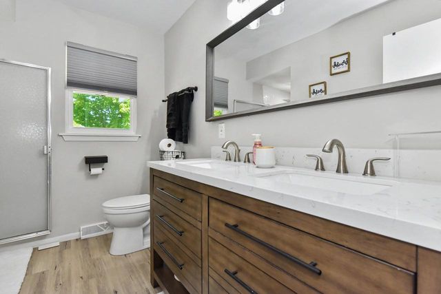 8348 Cold Spring ROAD, Greenfield, WI 53220