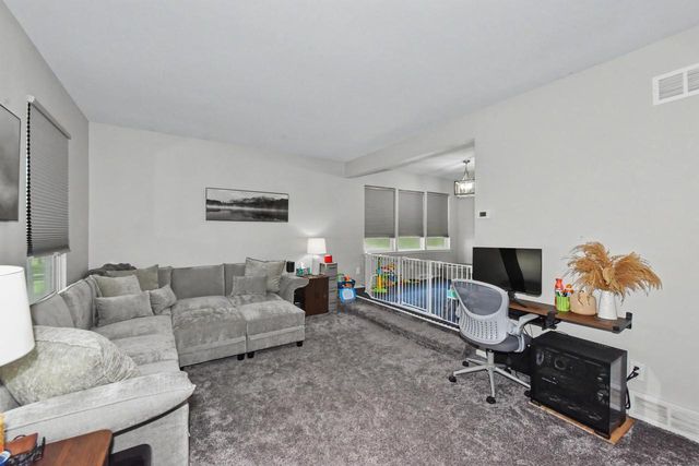 8348 Cold Spring ROAD, Greenfield, WI 53220