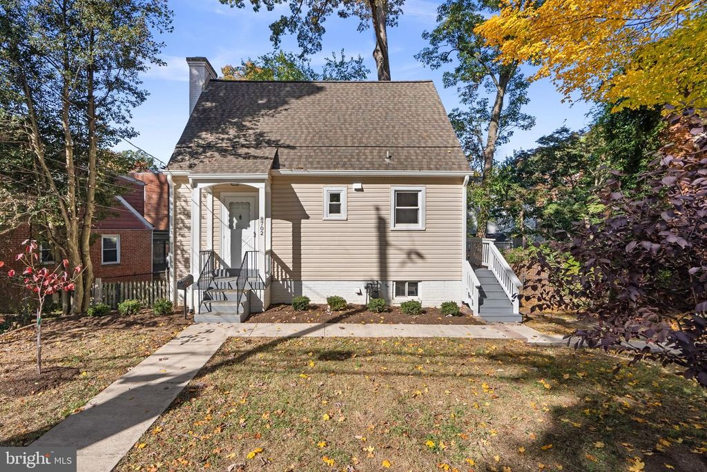 8702 READING RD, Silver Spring, MD 20901