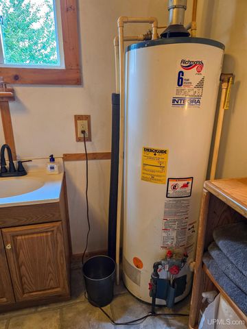 15120 36th Road, Nahma, MI 49864