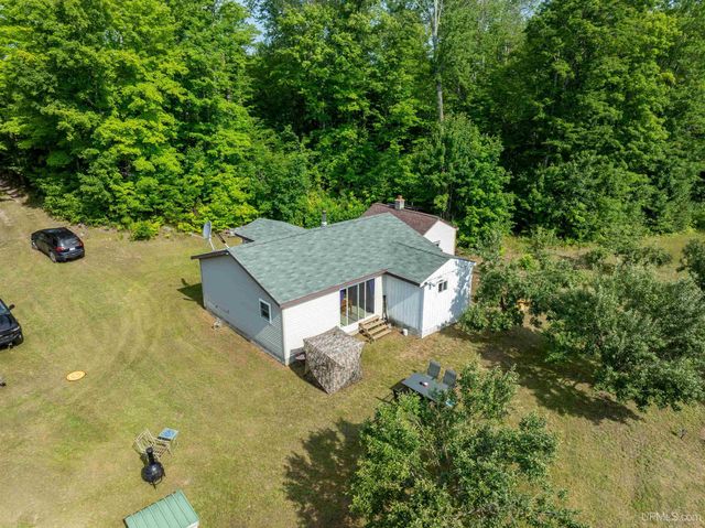 15120 36th Road, Nahma, MI 49864