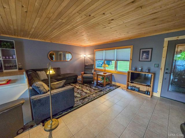 15120 36th Road, Nahma, MI 49864