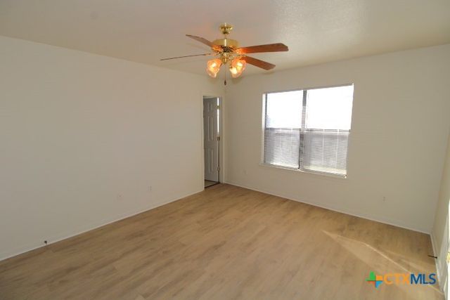 305 Cedar Ridge Drive B, Nolanville, TX 76559