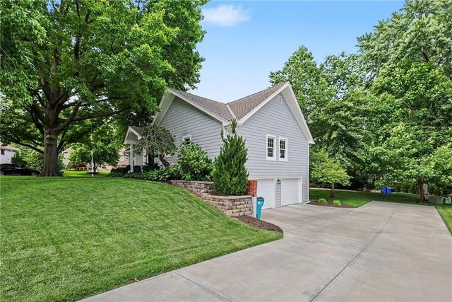 9159 Kessler Street, Overland Park, KS 66212