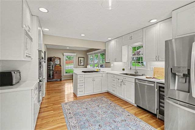 9159 Kessler Street, Overland Park, KS 66212