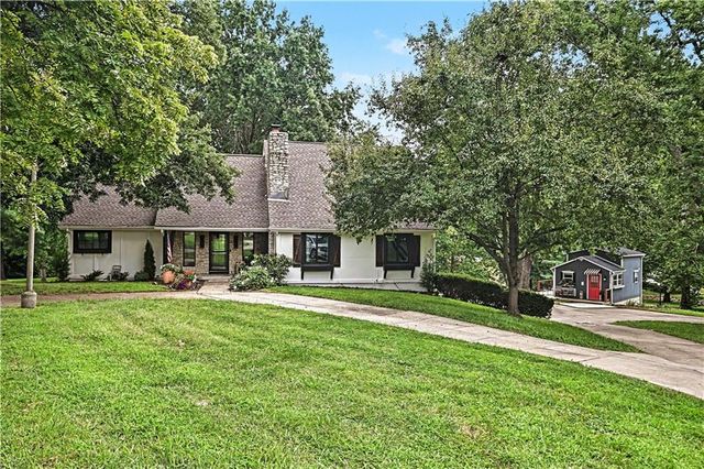 4811 Lees Summit Road, Kansas City, MO 64136