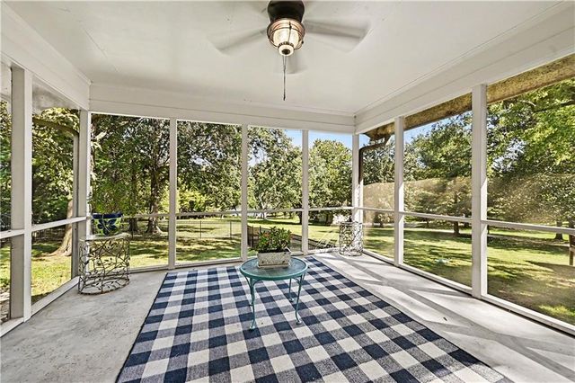 4811 Lees Summit Road, Kansas City, MO 64136