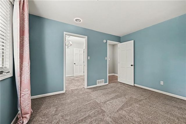 4811 Lees Summit Road, Kansas City, MO 64136
