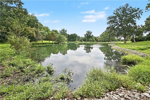 4811 Lees Summit Road, Kansas City, MO 64136