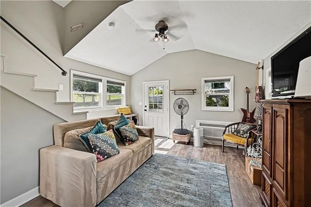 4811 Lees Summit Road, Kansas City, MO 64136