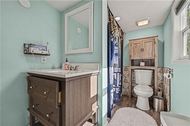 4811 Lees Summit Road, Kansas City, MO 64136