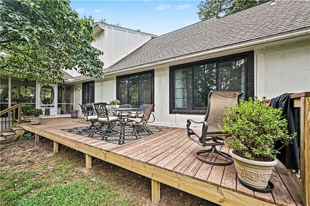 4811 Lees Summit Road, Kansas City, MO 64136