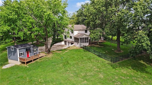 4811 Lees Summit Road, Kansas City, MO 64136