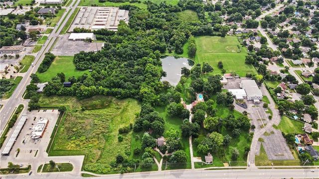 4811 Lees Summit Road, Kansas City, MO 64136