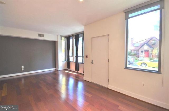 1532 N SCOTT ST #TH-9, Arlington, VA 22209
