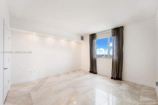 55 SE 6th Street 3901, Miami, FL 33131