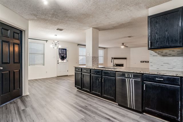 1130 Annie Oakley Drive, Anna, TX 75409