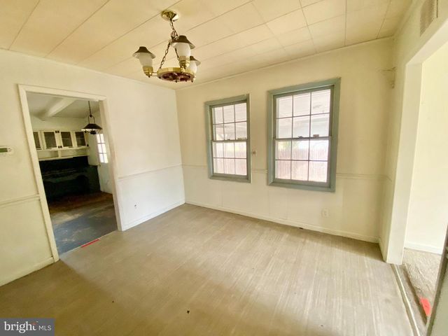 323 CONCORD AVE, Trenton, NJ 08618