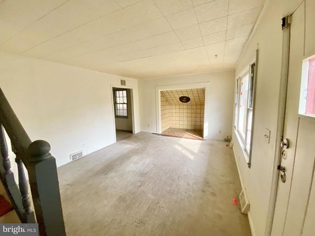 323 CONCORD AVE, Trenton, NJ 08618