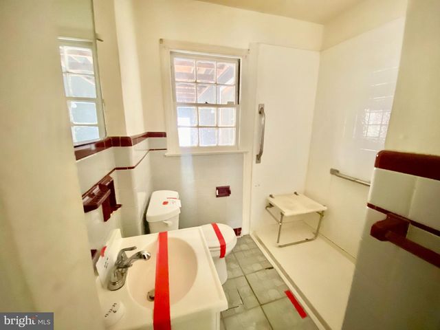 323 CONCORD AVE, Trenton, NJ 08618