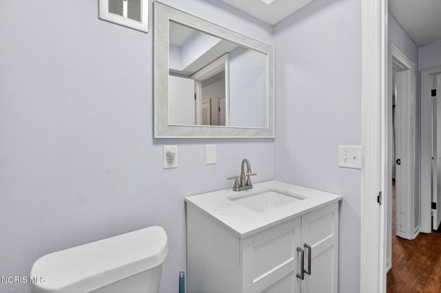 5679 Monroe Street, Unit 212, Sylvania, OH 43560