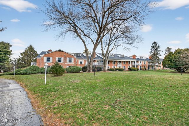 5679 Monroe Street, Unit 212, Sylvania, OH 43560
