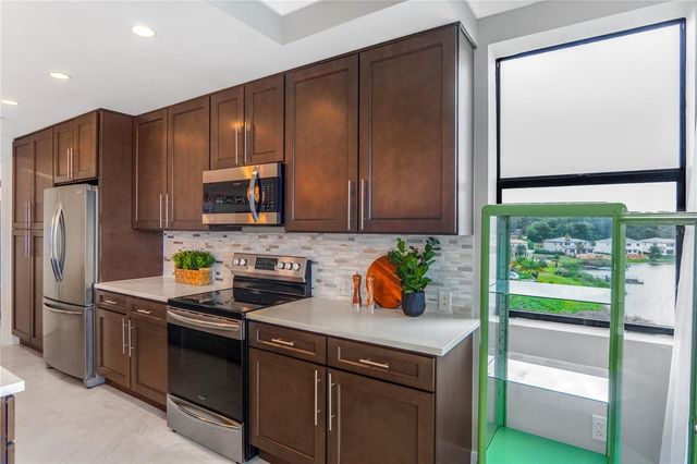 16300 COUNTY ROAD 455 401, Montverde, FL 34756
