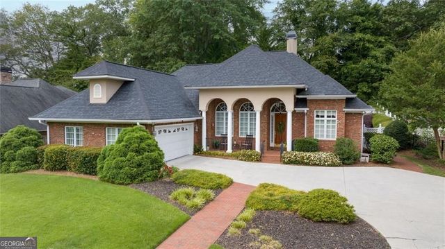 311 Vinings Walk NW, Gainesville, GA 30501