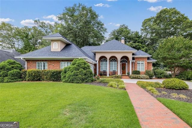 311 Vinings Walk NW, Gainesville, GA 30501