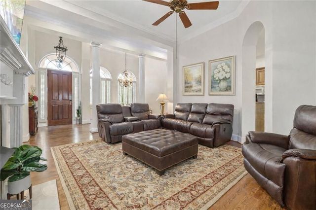 311 Vinings Walk NW, Gainesville, GA 30501