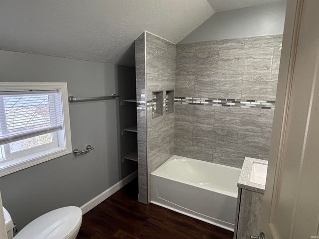 450 E Wildwood Avenue, Fort Wayne, IN 46806