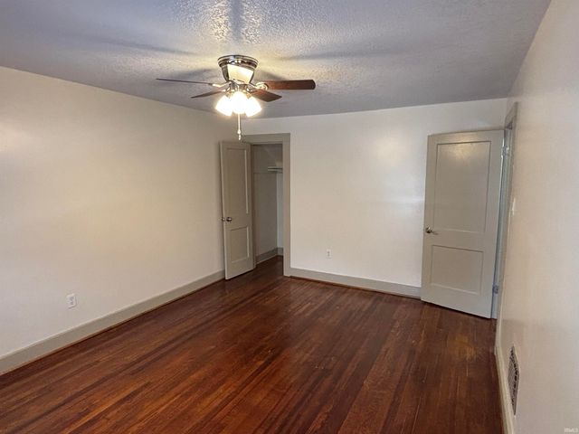 450 E Wildwood Avenue, Fort Wayne, IN 46806