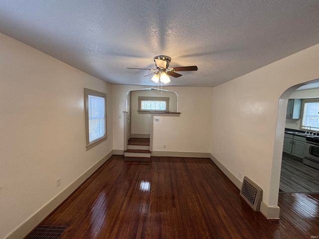 450 E Wildwood Avenue, Fort Wayne, IN 46806