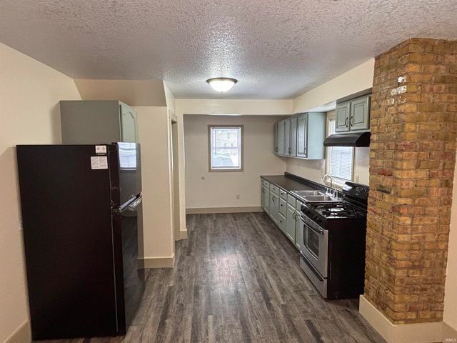 450 E Wildwood Avenue, Fort Wayne, IN 46806