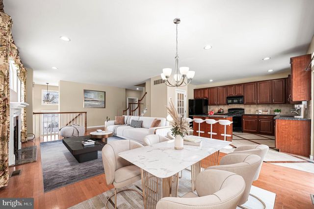 120 ELIZABETH CT, Malvern, PA 19355