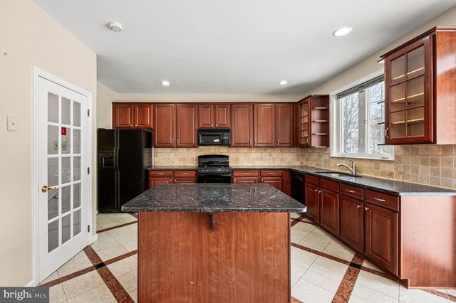 120 ELIZABETH CT, Malvern, PA 19355