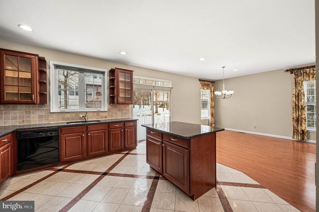 120 ELIZABETH CT, Malvern, PA 19355