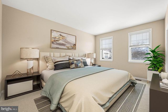 120 ELIZABETH CT, Malvern, PA 19355