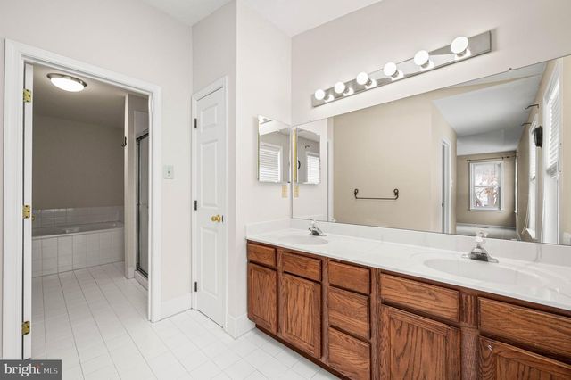 120 ELIZABETH CT, Malvern, PA 19355