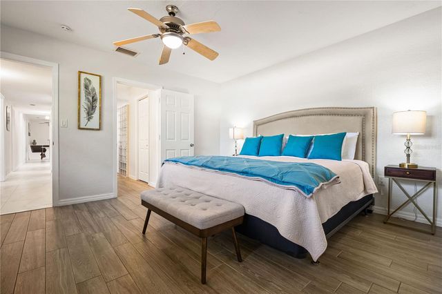 3524 S SCHOOL AVENUE, Sarasota, FL 34239