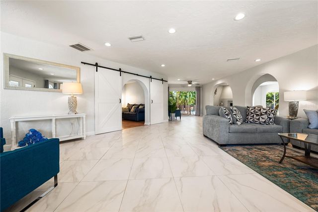 3524 S SCHOOL AVENUE, Sarasota, FL 34239