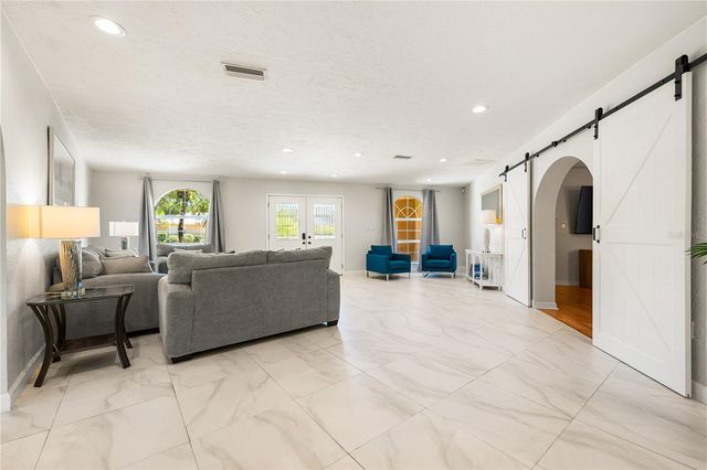 3524 S SCHOOL AVENUE, Sarasota, FL 34239