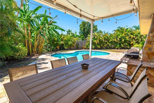 3524 S SCHOOL AVENUE, Sarasota, FL 34239