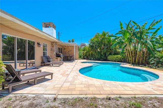 3524 S SCHOOL AVENUE, Sarasota, FL 34239