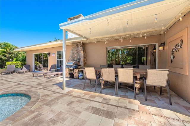 3524 S SCHOOL AVENUE, Sarasota, FL 34239