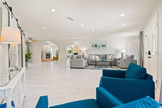 3524 S SCHOOL AVENUE, Sarasota, FL 34239