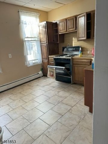 1307 Summit Ave, Union City, NJ 07087